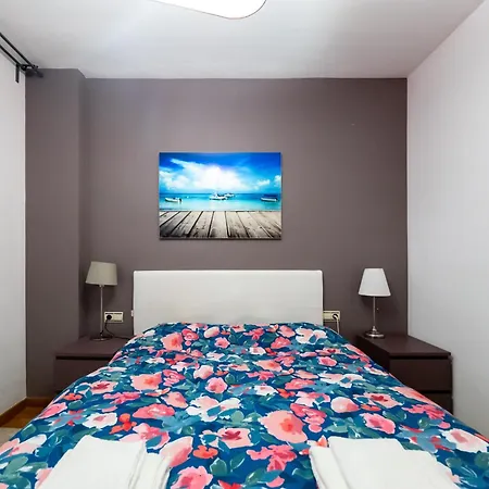 Comfy Downtown + Private Terrace Apartment Barcelona