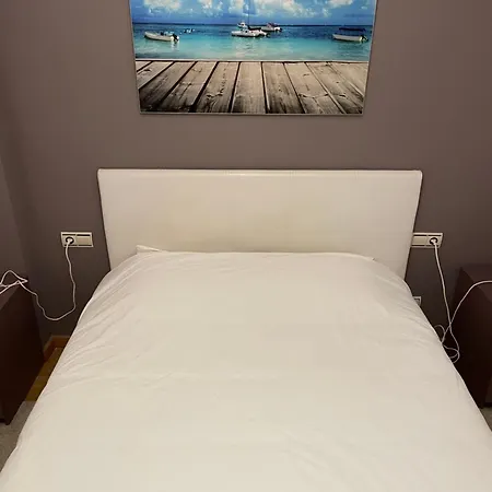Comfy Downtown + Private Terrace Apartment Barcelona