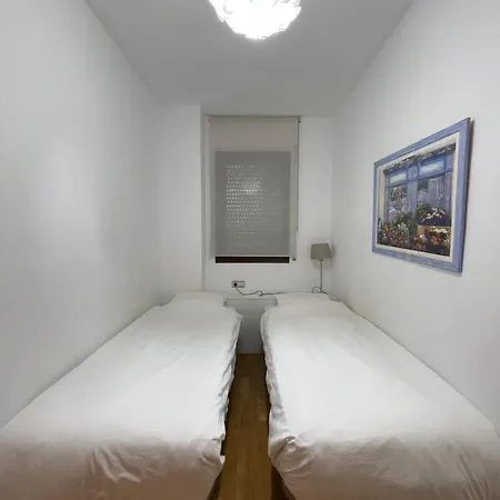 Comfy Downtown + Private Terrace *