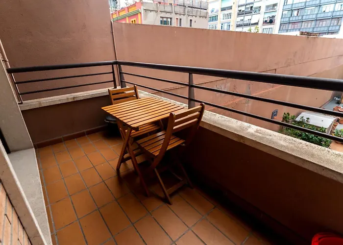 Comfy Downtown + Private Terrace