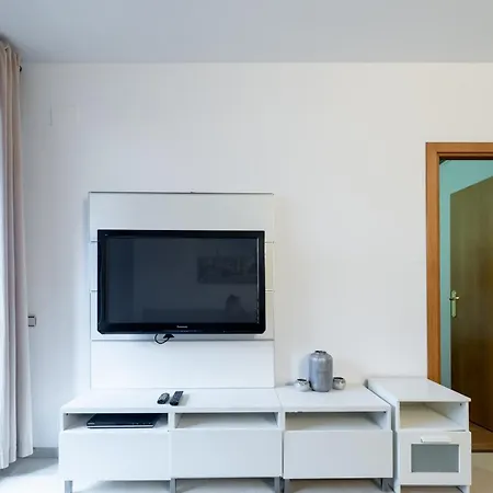 Daire Comfy Downtown + Private Terrace *
